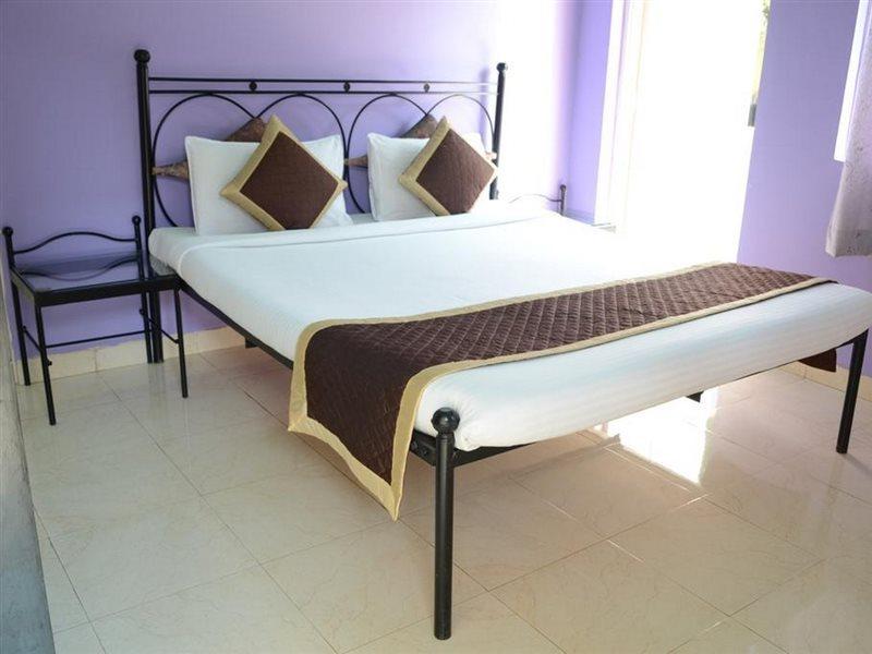 Libton Manor Hotell Candolim Exteriör bild