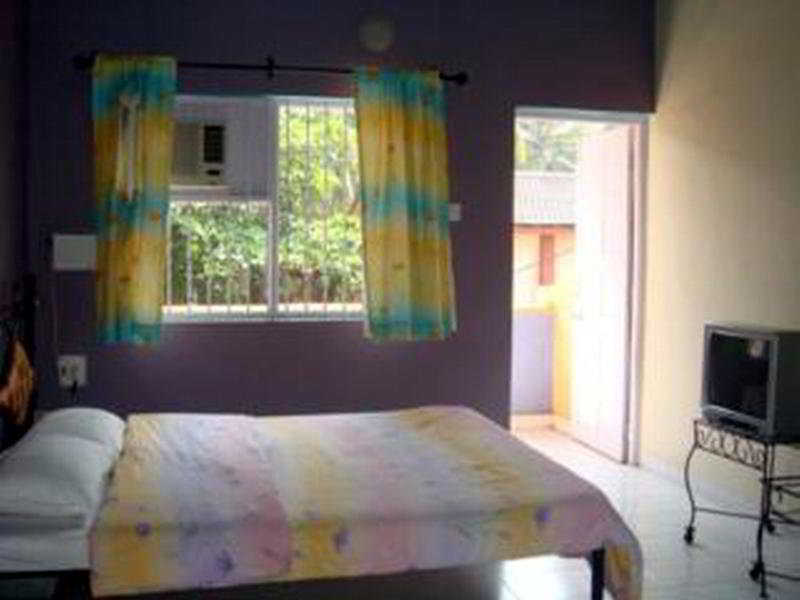 Libton Manor Hotell Candolim Exteriör bild