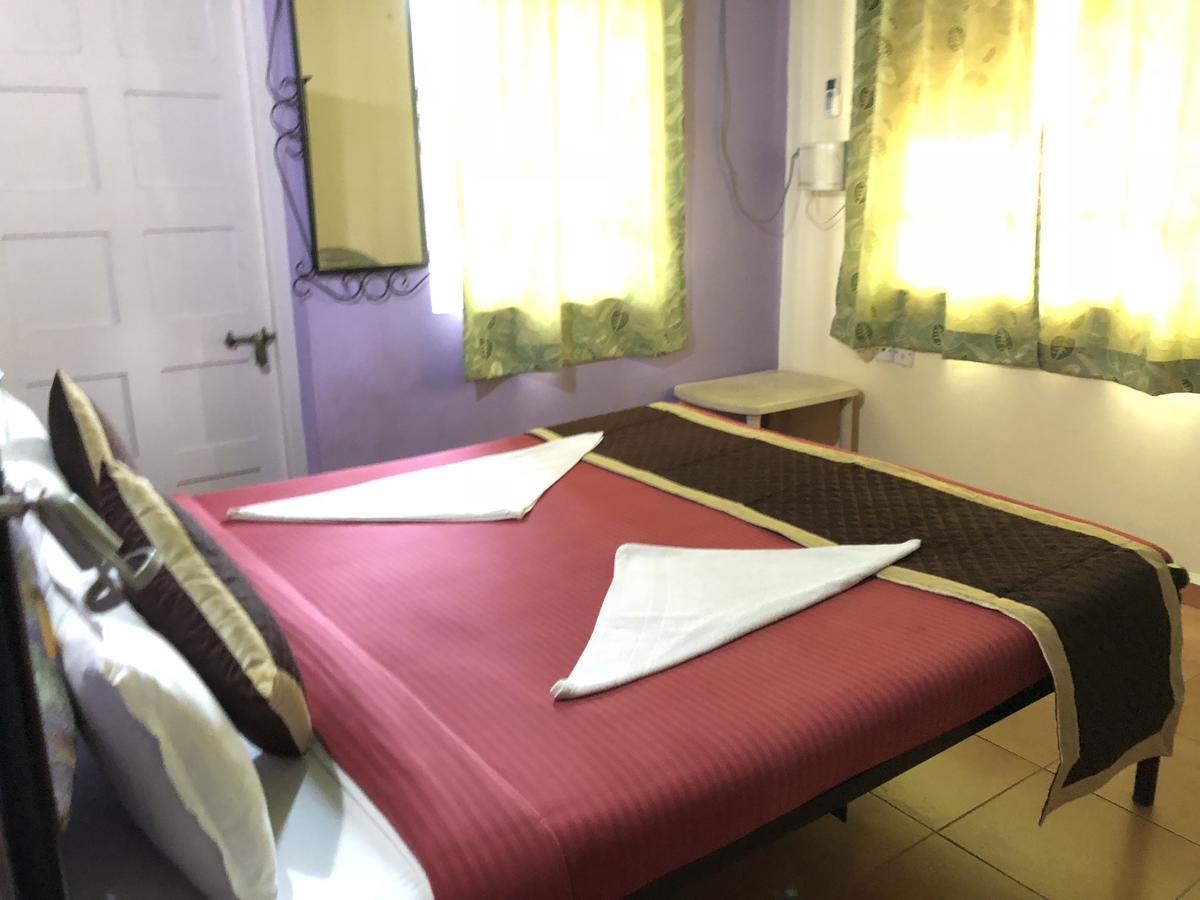 Libton Manor Hotell Candolim Exteriör bild