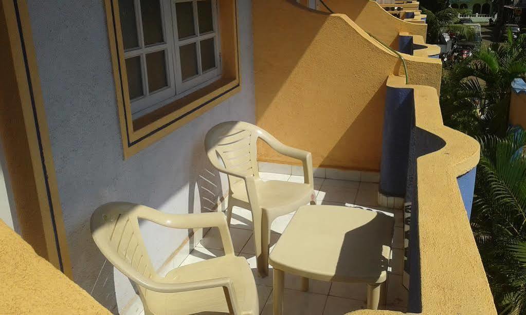 Libton Manor Hotell Candolim Exteriör bild