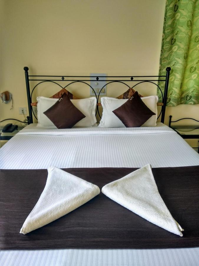 Libton Manor Hotell Candolim Exteriör bild