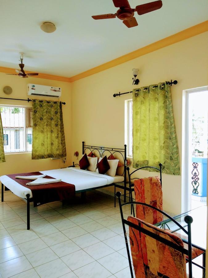 Libton Manor Hotell Candolim Exteriör bild